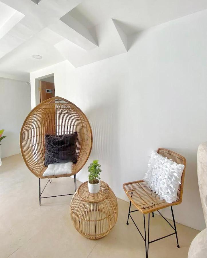 New Modern Suite Near Airport & Beach Sudtungan Εξωτερικό φωτογραφία